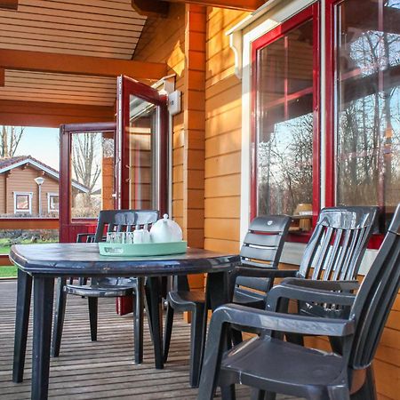 Awesome Home In Gramsbergen With Kitchen Εξωτερικό φωτογραφία